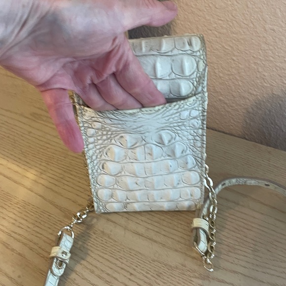 BRAHMIN Cream Crocodile-Embossed Crossbody Bag - Picture 5 of 6